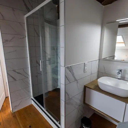 La De Lon Saint-Lon-Les-Mines