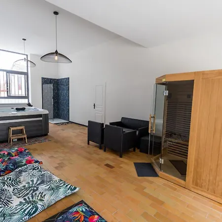 La De Lon Saint-Lon-Les-Mines