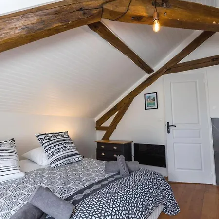 La De Lon Saint-Lon-Les-Mines