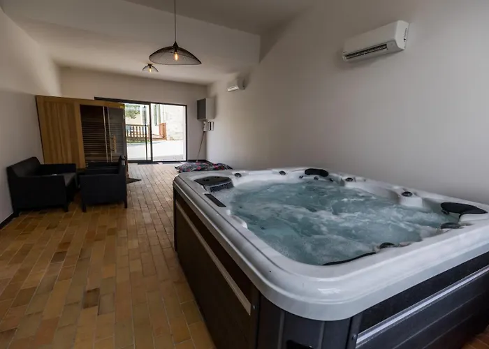 Дом отдыха La De Lon *