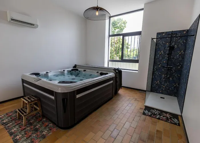 Дом отдыха La De Lon Saint-Lon-Les-Mines