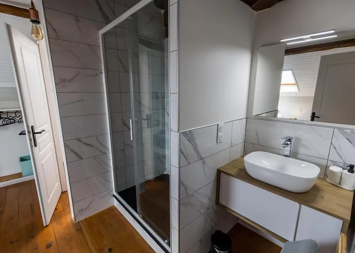 La De Lon Saint-Lon-Les-Mines