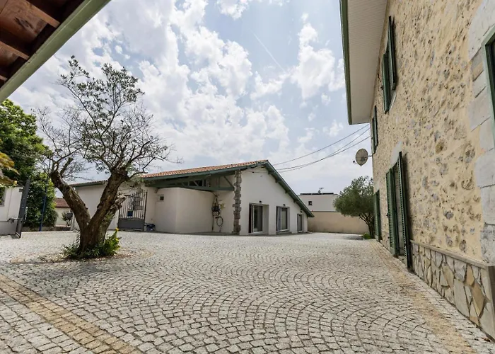 Дом отдыха La De Lon Saint-Lon-Les-Mines