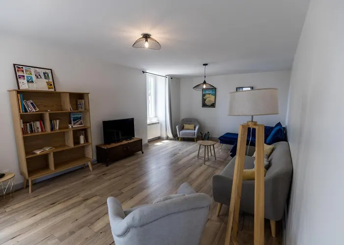 Дом отдыха La De Lon Saint-Lon-Les-Mines